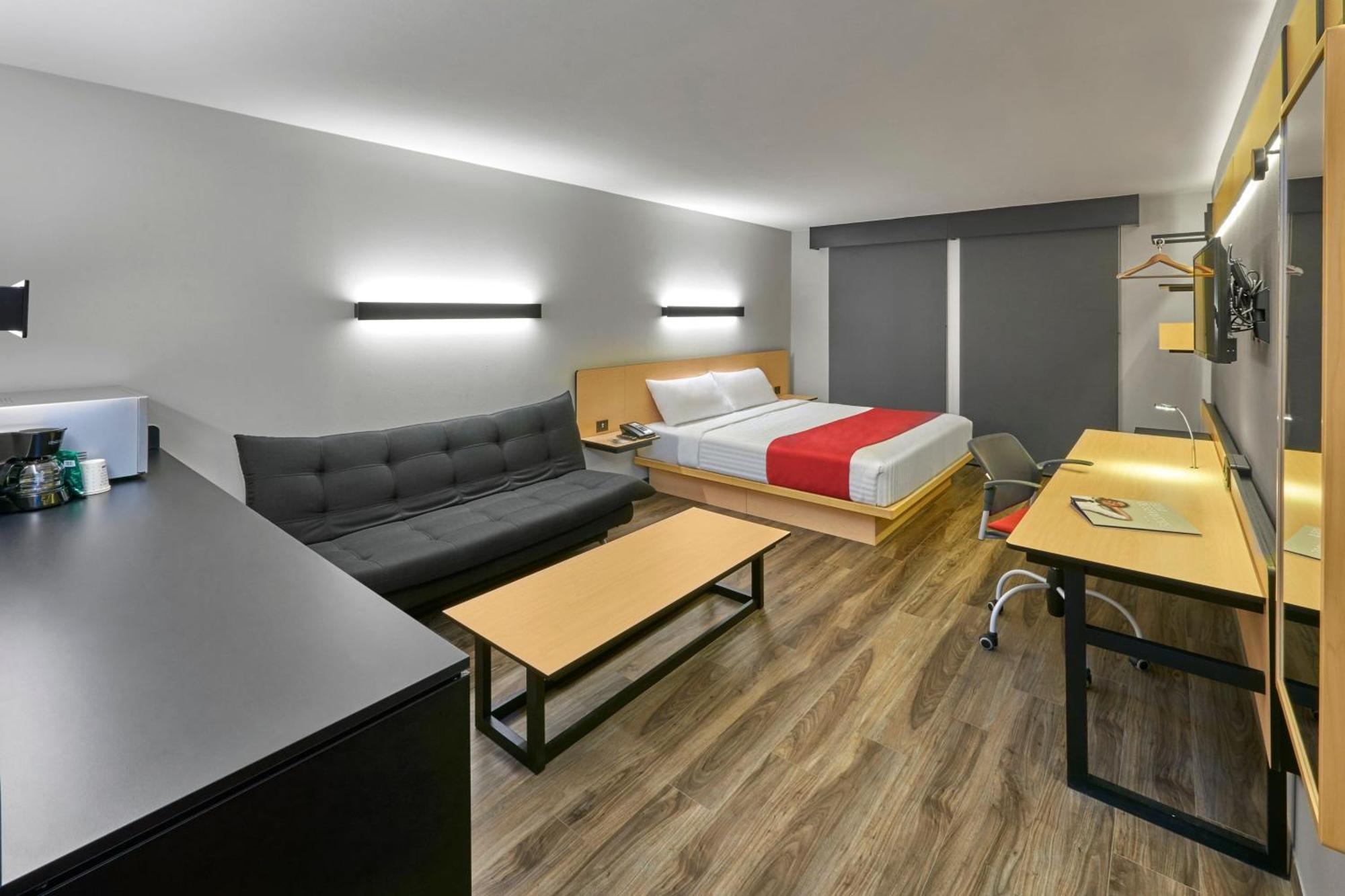City Express Plus By Marriott Leon Centro De Convenciones Exterior photo