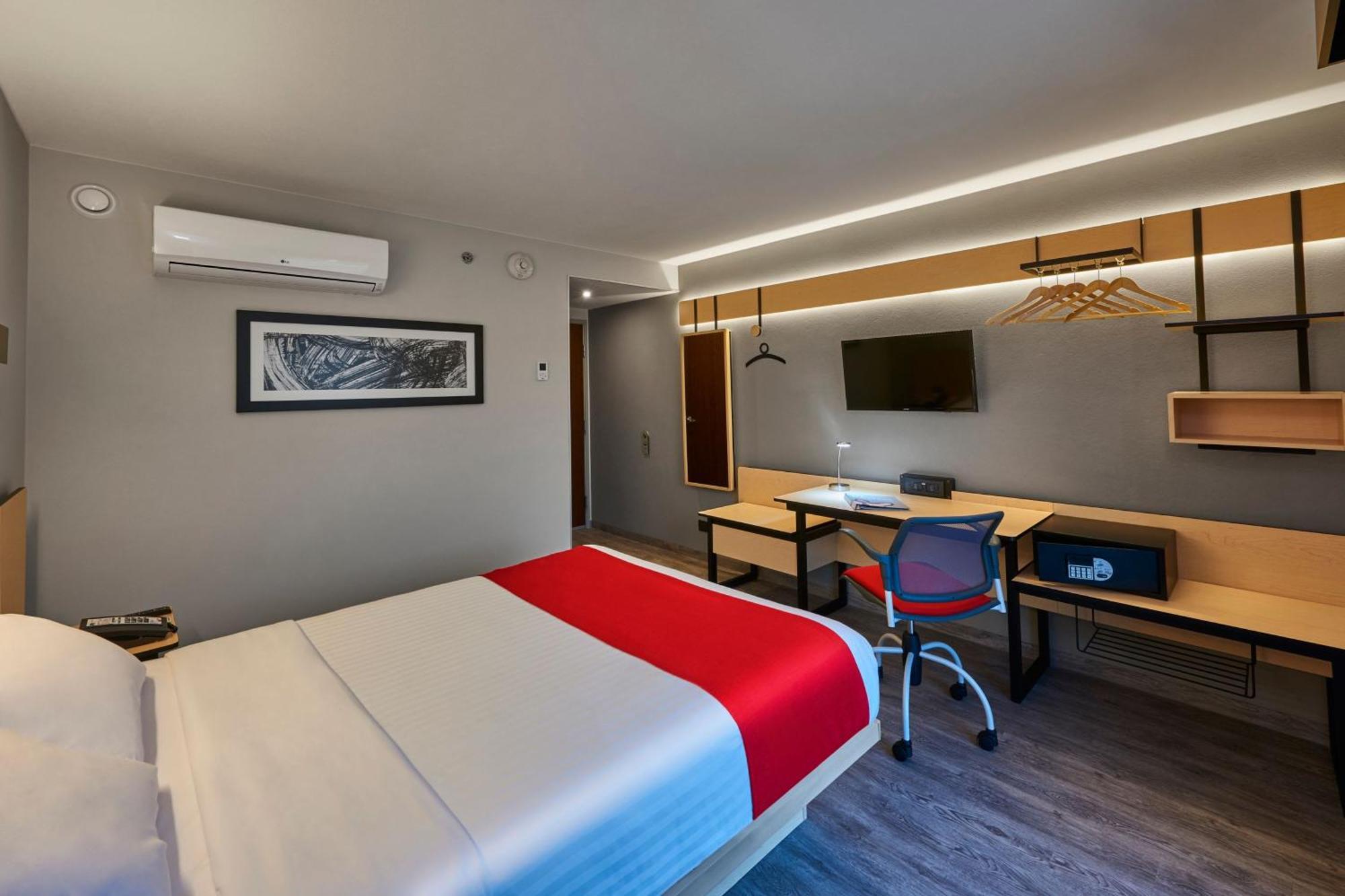 City Express Plus By Marriott Leon Centro De Convenciones Exterior photo