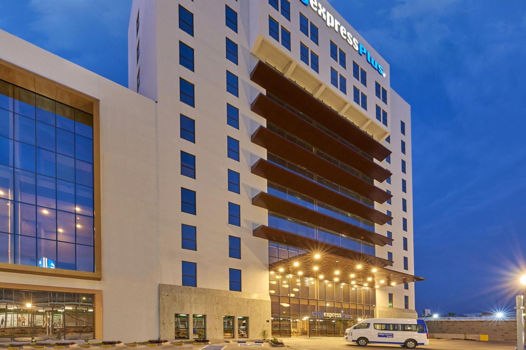 City Express Plus By Marriott Leon Centro De Convenciones Exterior photo