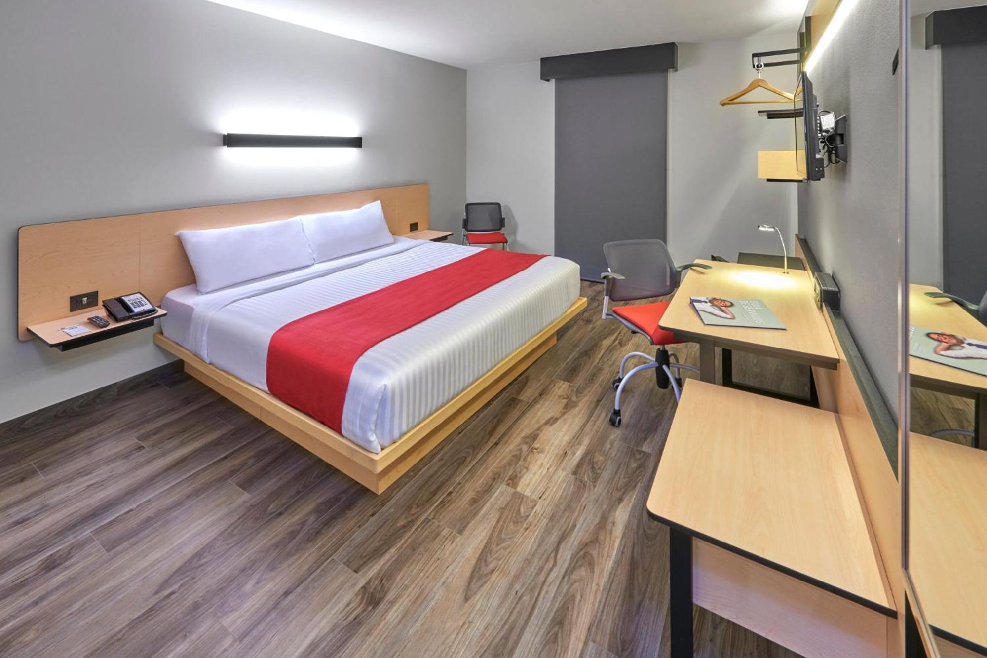 City Express Plus By Marriott Leon Centro De Convenciones Exterior photo