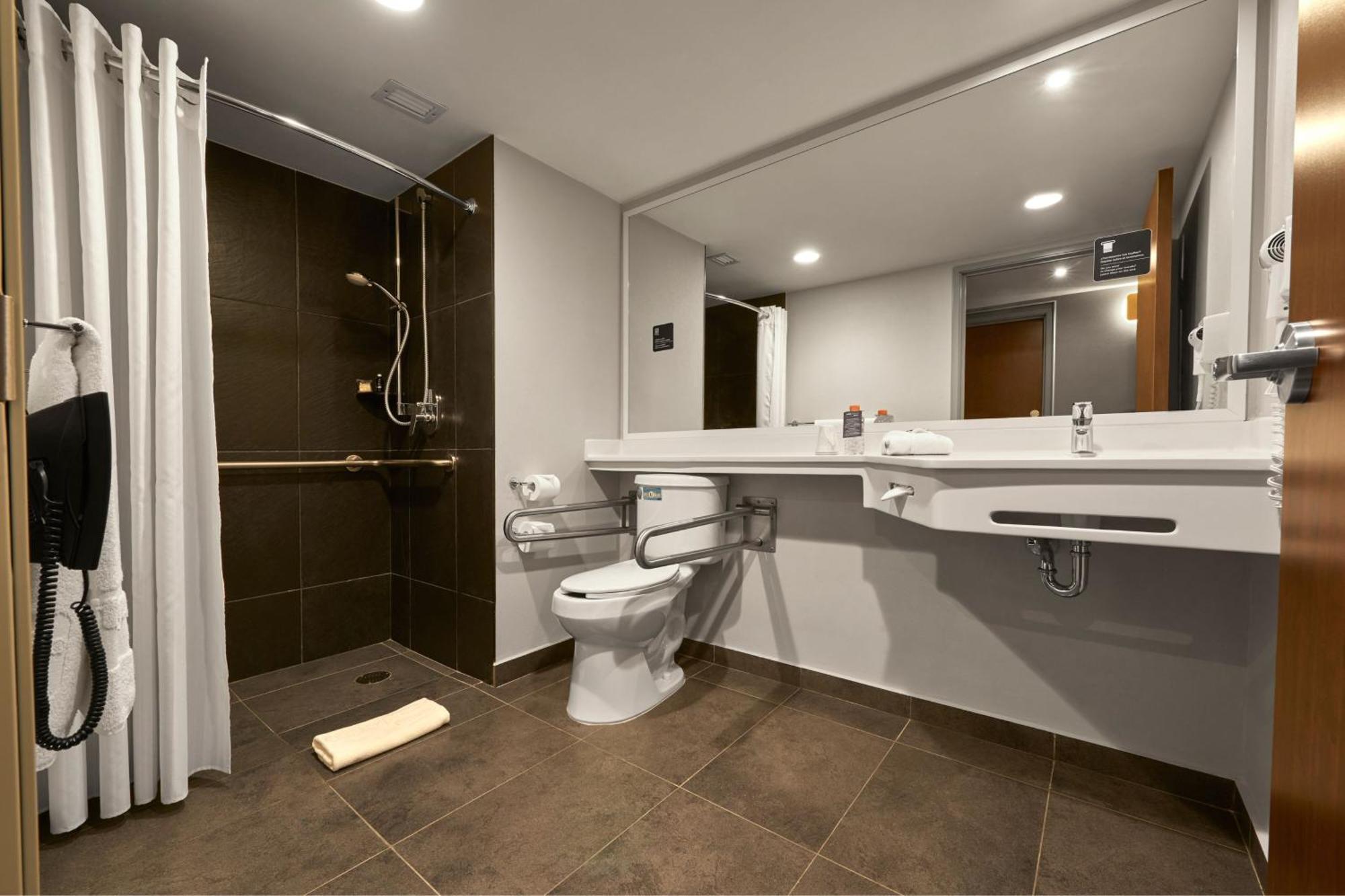 City Express Plus By Marriott Leon Centro De Convenciones Exterior photo