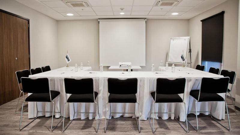 City Express Plus By Marriott Leon Centro De Convenciones Exterior photo